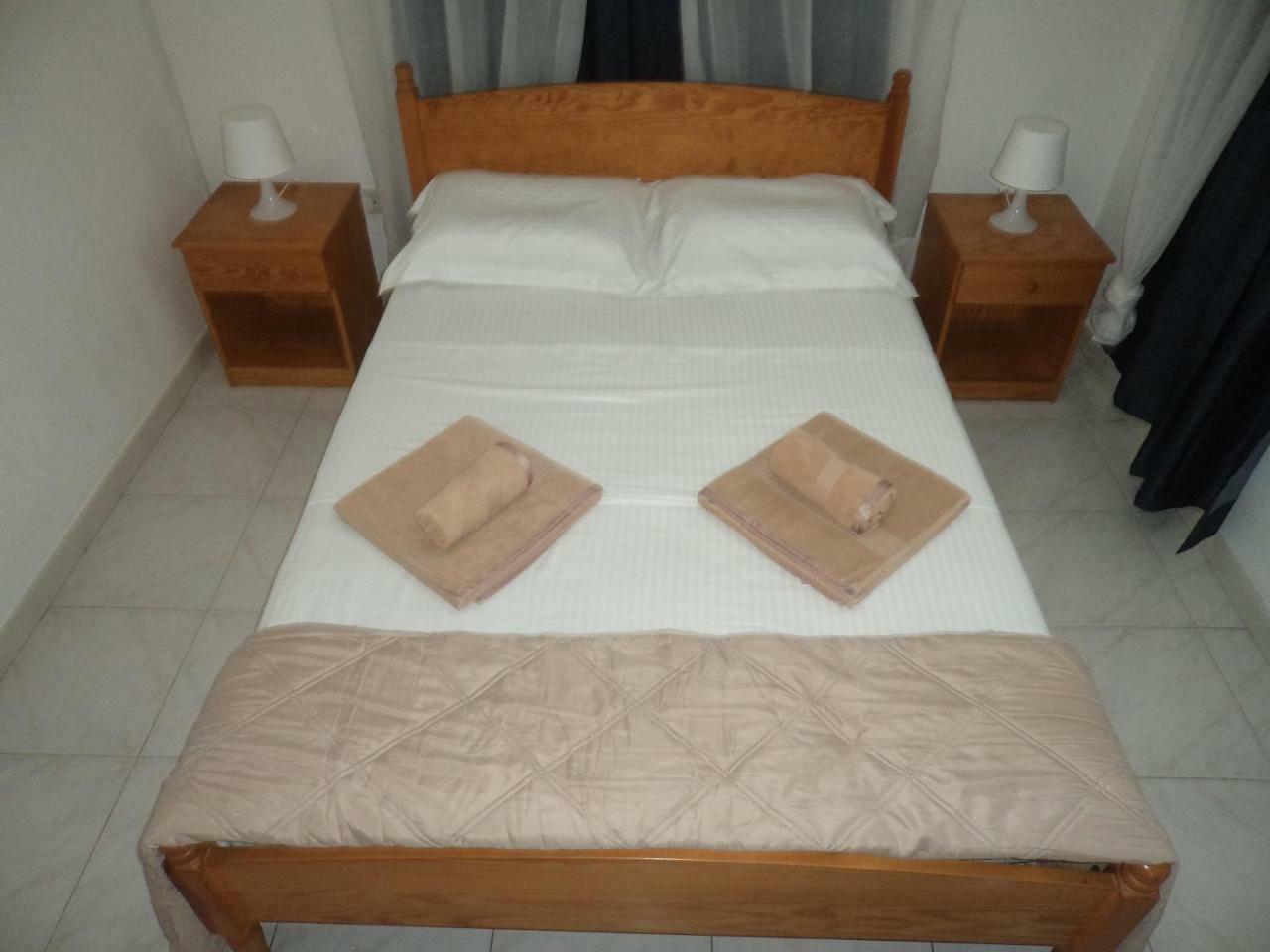 Welcome House Hotel Larnaca Esterno foto