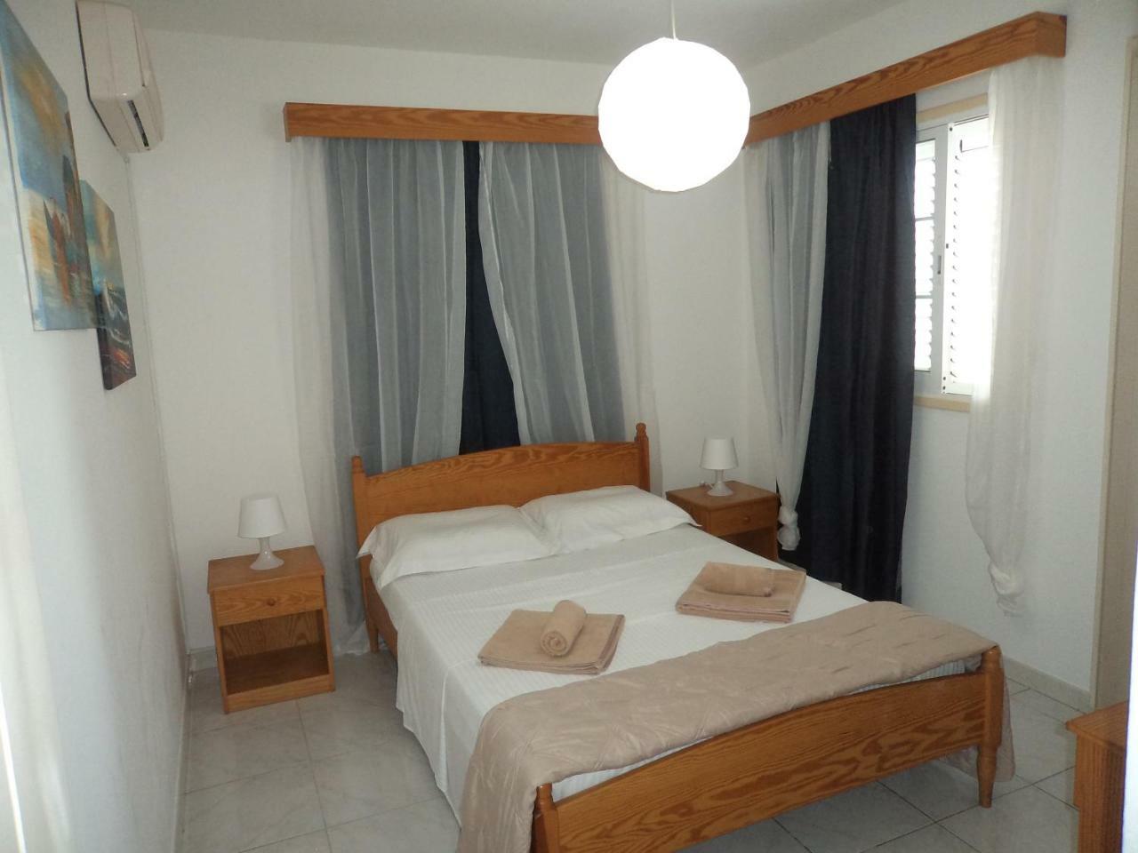 Welcome House Hotel Larnaca Esterno foto