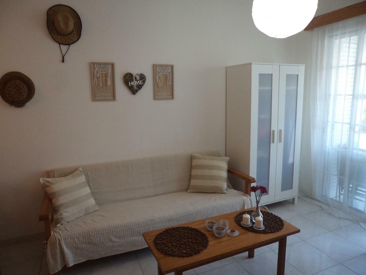 Welcome House Hotel Larnaca Esterno foto